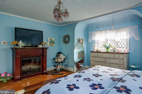 585 Warwick Rd, Haddonfield NJ 08033-3845 exterior