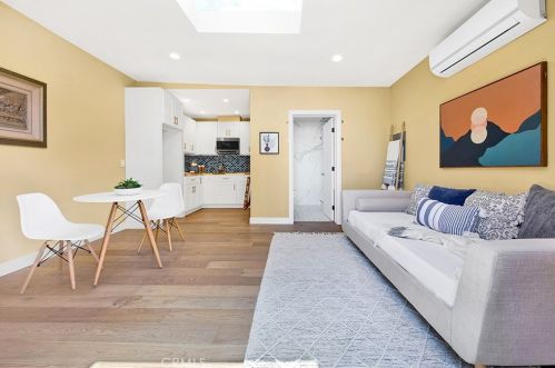 1755 Glenwood Rd, Glendale CA  91201-1543 exterior