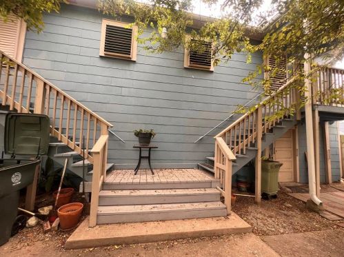 1911 49th St, Galveston, TX 77551-5351