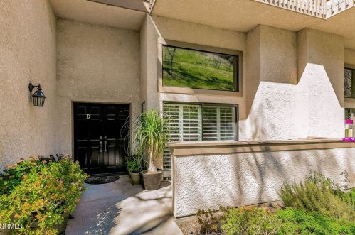 26124 Alizia Canyon Dr, Calabasas, CA 91302-3402