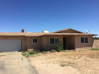 18192 Eucalyptus St, Hesperia, CA 92345-5126