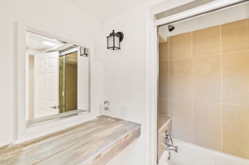 370 Yorkshire Cir, Anaheim CA 92808-1313 exterior