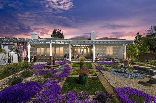 7565 Sun Blossom Ct, Riverside CA  92508-6627 exterior