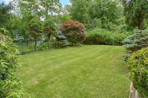 6 Scott Ln, Greenwich CT  06831-2854 exterior