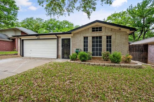 1210 Cardinal Oaks Dr, Midlothian TX  76063-6230 exterior