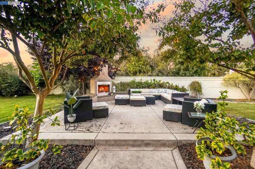 27632 Leeanna Ln, Tracy, CA 95304-8174
