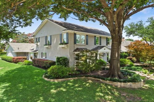 7612 Arborgate St, Dallas, TX 75231-4838