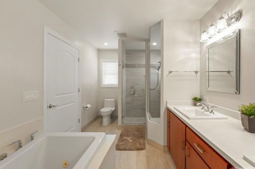1717 Iwi Way, Honolulu HI  96816-3826 exterior