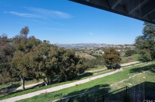 7315 Singingwood Dr, Anaheim CA 92808-1701 exterior