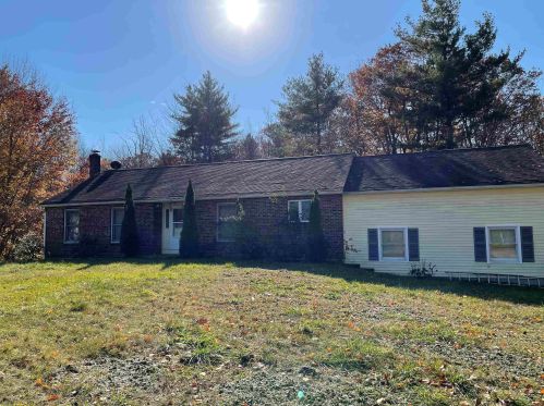 30 Mast Rd, Barrington, NH 03825-3431