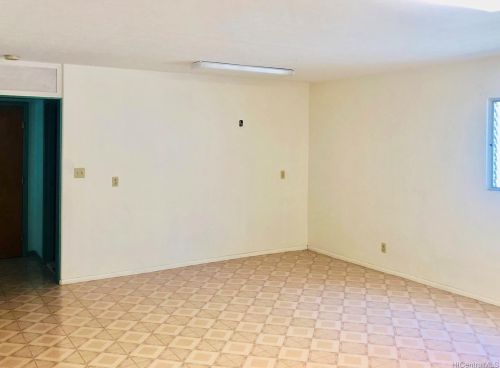 1229 Makalapua Pl, Honolulu HI  96817-2745 exterior