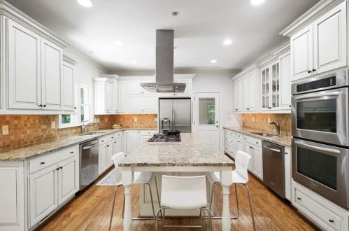 1331 Carolyn Dr, Atlanta GA  30329-3546 exterior