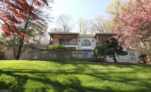 21 Springdale Ln, Warren, NJ 07059-7139