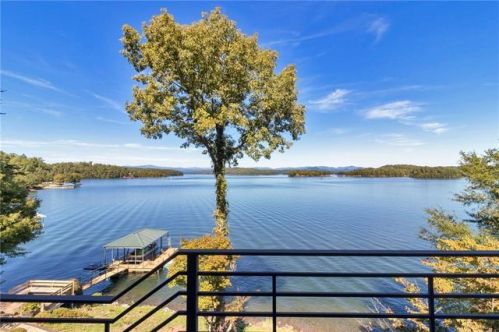 13 Point North Dr, Salem, SC 29676-4113
