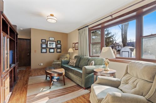 229 58th St, Willowbrook IL  60514-1711 exterior