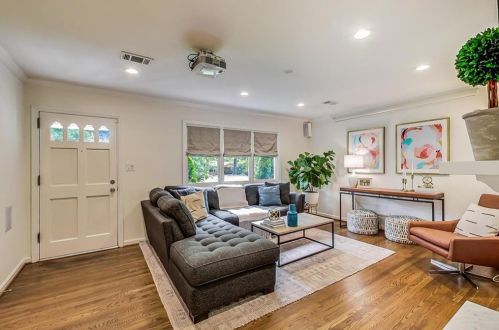 2452 Elizabeth Ann Ln, Atlanta GA  30324-3713 exterior