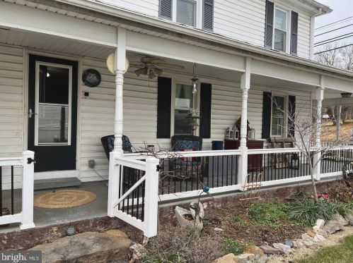 3368 Main St, Toms Brook, VA 22660-1706