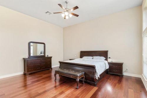 6226 Milam Branch Ln, Richmond TX 77471-6654 exterior