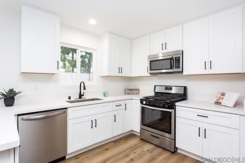 158 Lancer Ave, Oceanside, CA 92058-1441