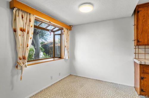 1721 Voorhees Ave, Manhattan Beach, CA 90266-7045