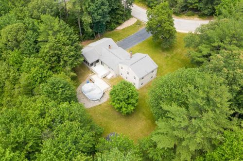 34 Ridge Ct, Auburn, NH 03032-3705