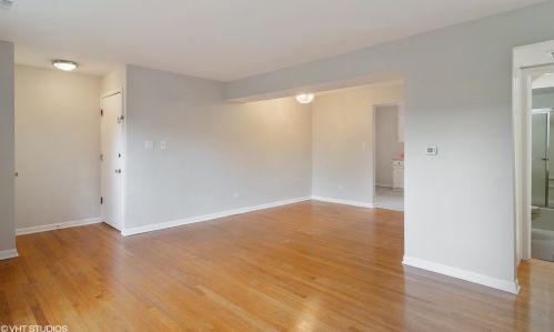 201 Johnson St, Palatine, IL 60067-6159