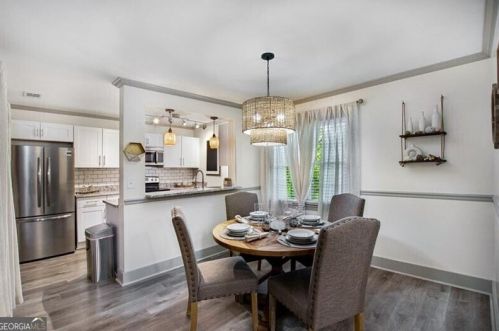 178 Barone Pl, Atlanta GA  30327-1073 exterior