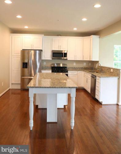 702 Turkana Cir, Aberdeen MD  21001-1266 exterior