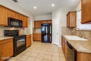 9101 Jason Dr, Fort Worth TX  76108-3557 exterior