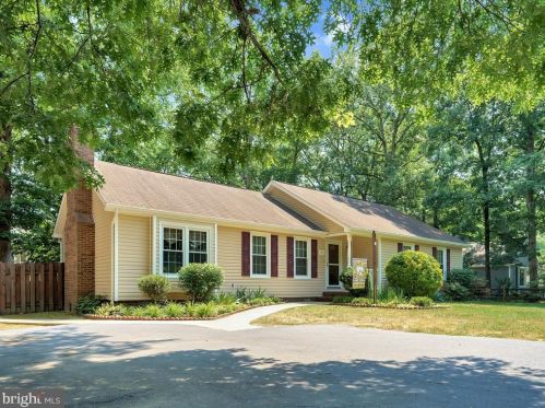 9817 Leavells Rd, Fredericksburg, VA 22407-4326
