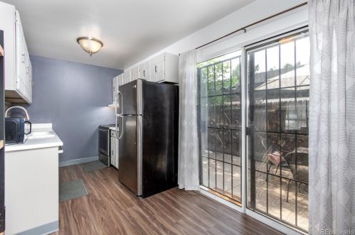 1233 Monaco Pkwy, Denver, CO 80220-2840