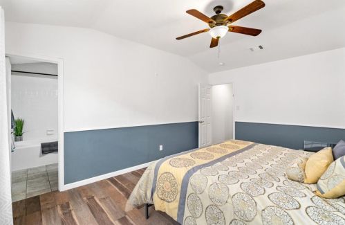 2117 Carnation Ct, Garland TX 75040-2805 exterior