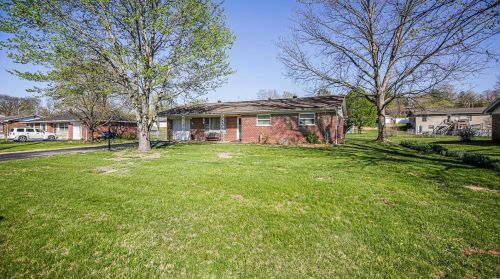 1513 Veterans Dr, Valles Mines, MO 63020-2816
