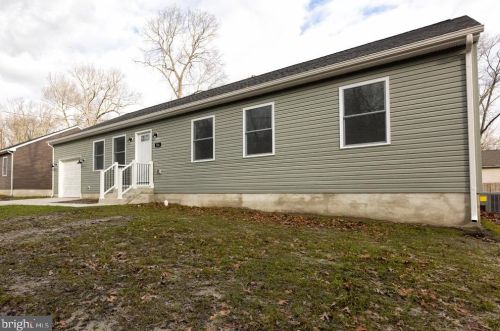 136 Brewster St, Browns Mills, NJ 08015-1934