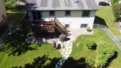 1663 Helena Rd, Saint Paul MN  55128-5524 exterior
