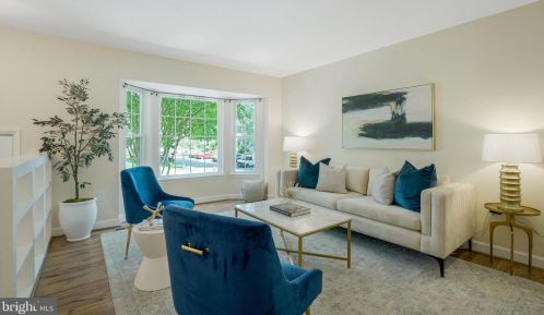 7866 Colonial Village Row, Annandale, VA 22003-1562
