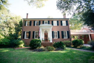 619 Lake Dr, Athens, GA 30606-4138