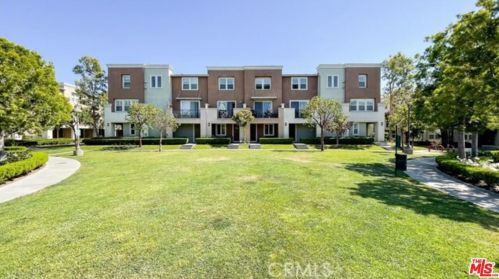 500 Willowbrook Ave, Compton, CA 90220-2458