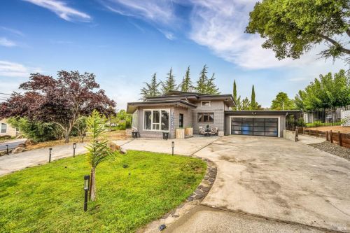 19030 Spyglass Rd, Middletown, CA 95467-8674