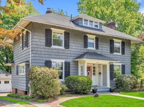 804 Summit Ave, River Edge, NJ 07661-2320