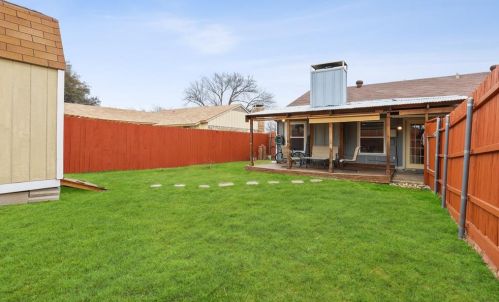 2409 Highmont Dr, Garland TX 75041-3246 exterior