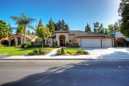 724 Chennault Ave, Clovis, CA 93611-6793