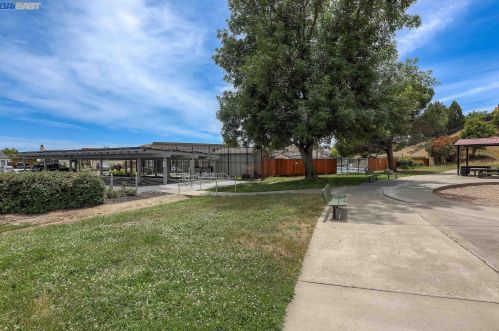 5900 Charter Oaks Dr, Hayward CA  94552-1678 exterior