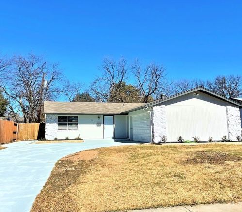 1221 Fairmont St, Irving, TX 75062-6654