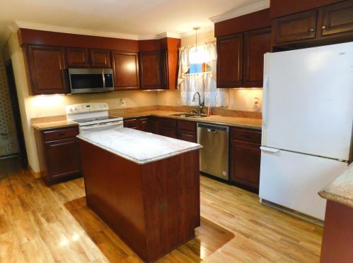 21 Fremont St, Somersworth, NH 03878-2501