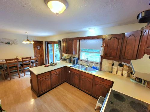 78 Range Rd, Belmont, NH 03220-4119