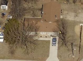 100 Meriwood Ln, Edgerton, KS 66021-2437