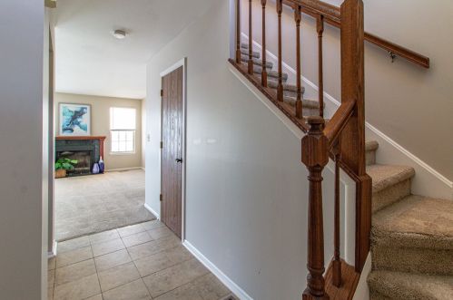 313 Cobbler Ln, Buffalo Grove, IL 60089-6857