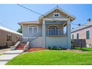 420 Huey P Long Ave, Gretna LA  70053-6617 exterior