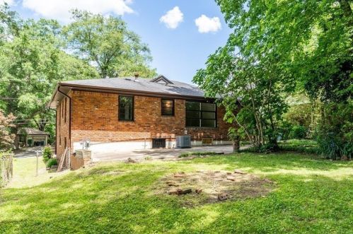2350 Manor Ave, Atlanta GA  30344-1028 exterior
